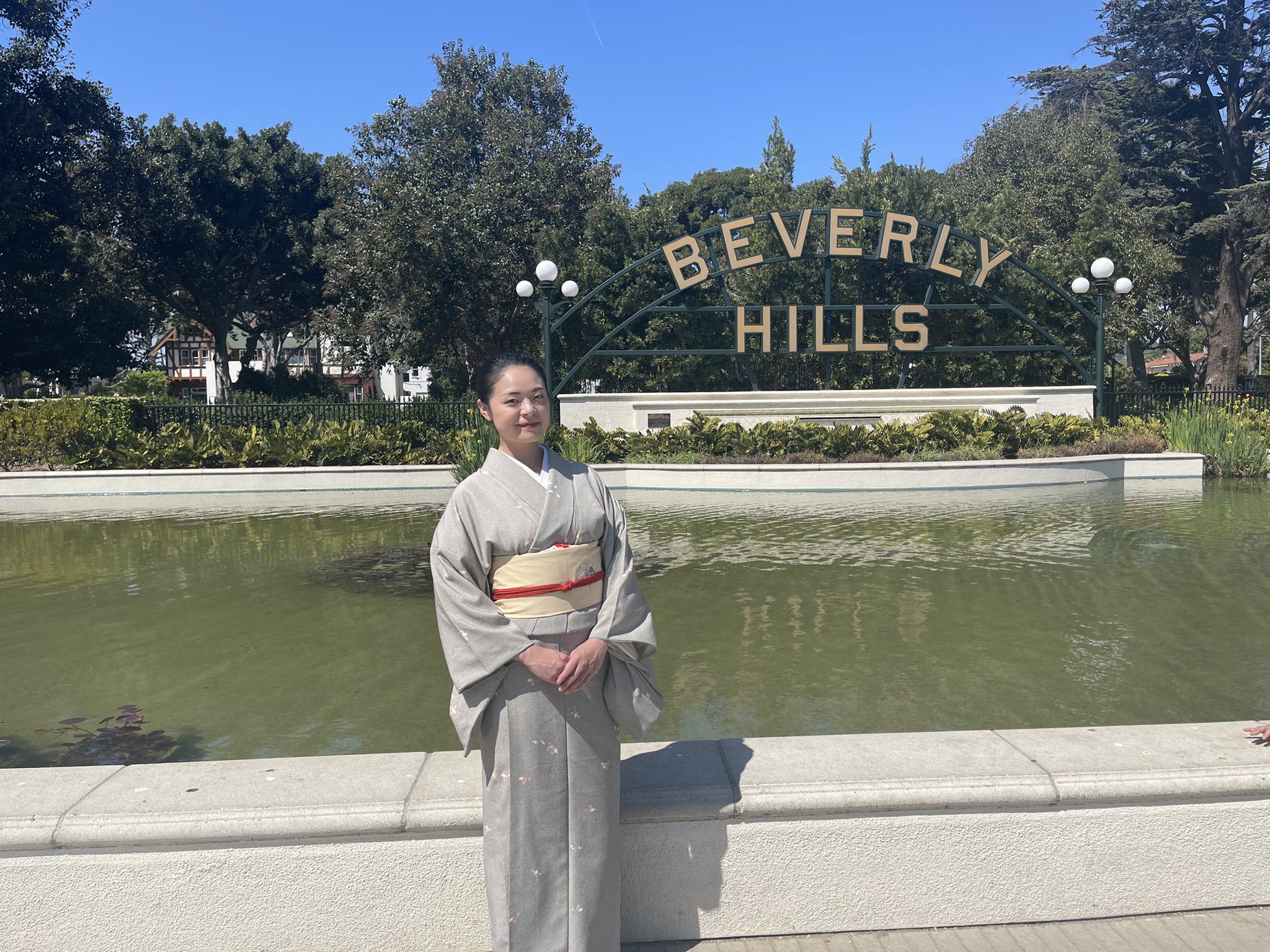 明美里 江戸小歌 市里 ビバリーヒルズを着物で歩くの巻 たくさんの方に 素晴らしい と 声をかけていただき 日本人として誇らしく思いました T Co Ee6vg6wn Twitter