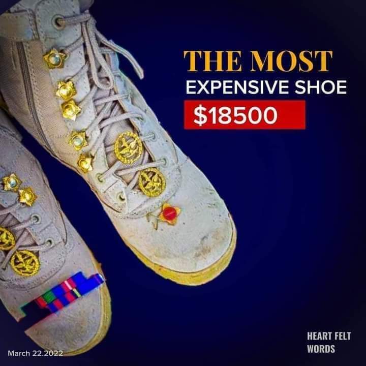 Sky08234158Sky's tweet photo. The People's Defense Force (PDF) won $ 18,500 at an auction of shoes adorned with stars on the shoulders of terrorists.
The military dictatorship must fail.
#2022Mar23Coup
#WhatsHappeningInMyanmar
#MostExpensiveShoes https://t.co/2yXLqP9waX