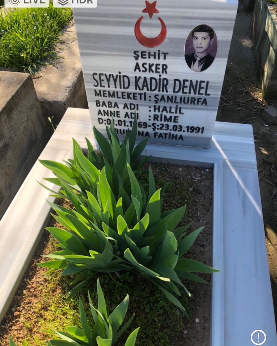 SehitvGazi's tweet photo. 23.03.1991 Bitlis ‘Tatvan'da Şehit Edilen Kardeşim P. Er  Seyyit Kadir Denel’in Şehit Edilişinin Sene-i Devriyesinde Şehidimize Allah’dan Rahmet Bu toprakları Vatan yapan bütün Şehitlerimize el Fatiha https://t.co/Ky7pDpp662