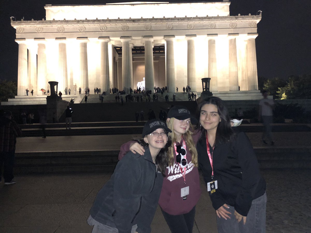 KBiehle's tweet photo. Exploring DC at night #ncsdc22 @LibertyJaguars https://t.co/guLLtDBEaD