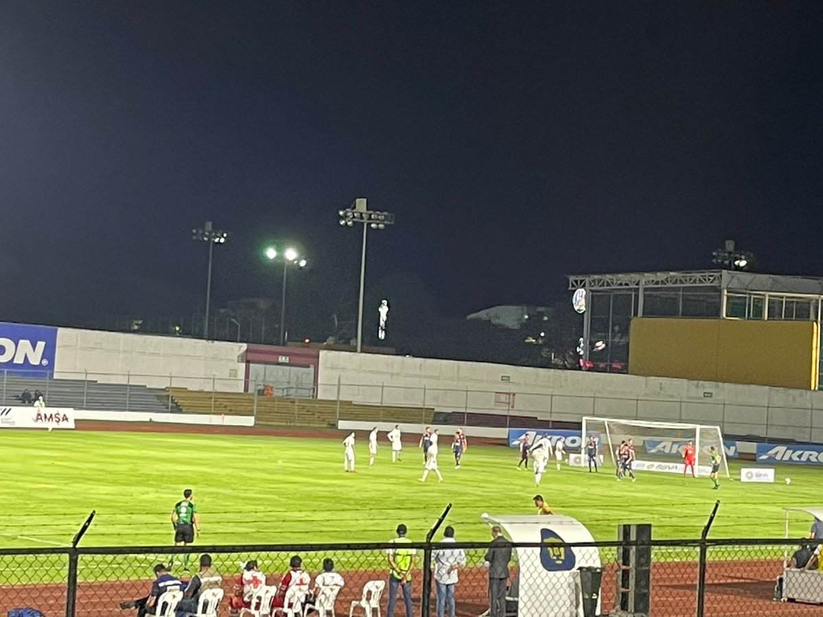 XHVXTabasco's tweet photo. ⚽️#Deportes | @PumasMXTabasco se enfrenta a #CimarronesFC de Sonora desde el Estadio Olímpico de Villahermosa. 

@LigaMXExpansion 

@_injudet  |@Jessyca_Mayo https://t.co/FEjYQudFBZ