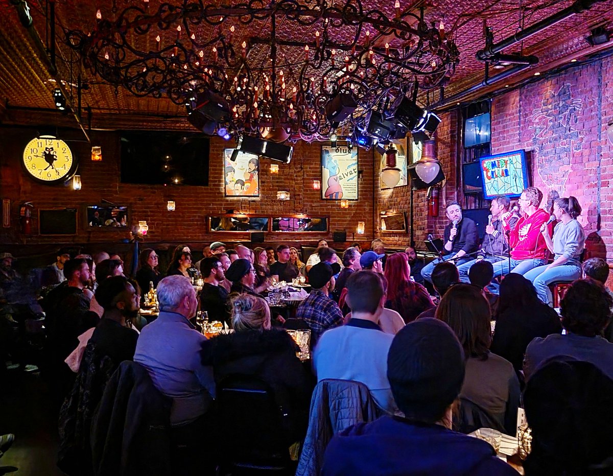 Live Tuesdays!!!

@marknorm @JoeListComedy @KFreehams @AndrewSchiavone

#fatblackpussycat

📸: @DiscountChuck