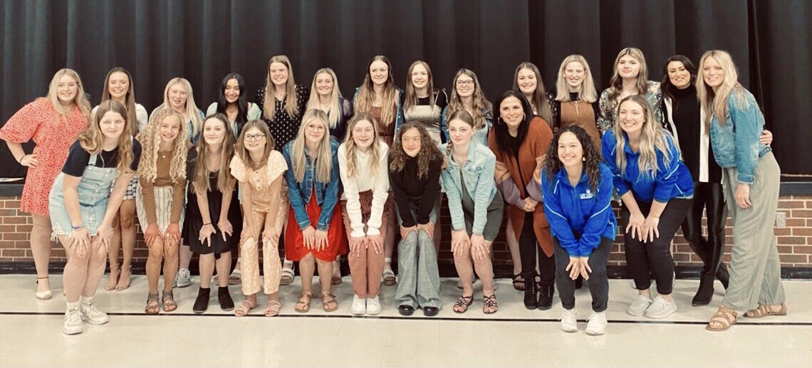 2021-2022 Lady Panther Award Banquet!

We are SO proud of every single one of these girls- JH up to Varsity! Thank you seniors for your dedication to this program the last 4 years. For the rest of you girls- we can’t to see you continue your journey as a Lady Panther!
 
🐾🏀💙