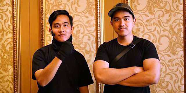 andry19633's tweet photo. Ribuan Massa Komite Rakyat Lawan KKN Geruduk KPK, Desak Kasus KKN Gibran Dan Kaesang Diusut Tuntas https://t.co/nqT5ZAWNmb @RamliRizal https://t.co/TocnF5cpXF