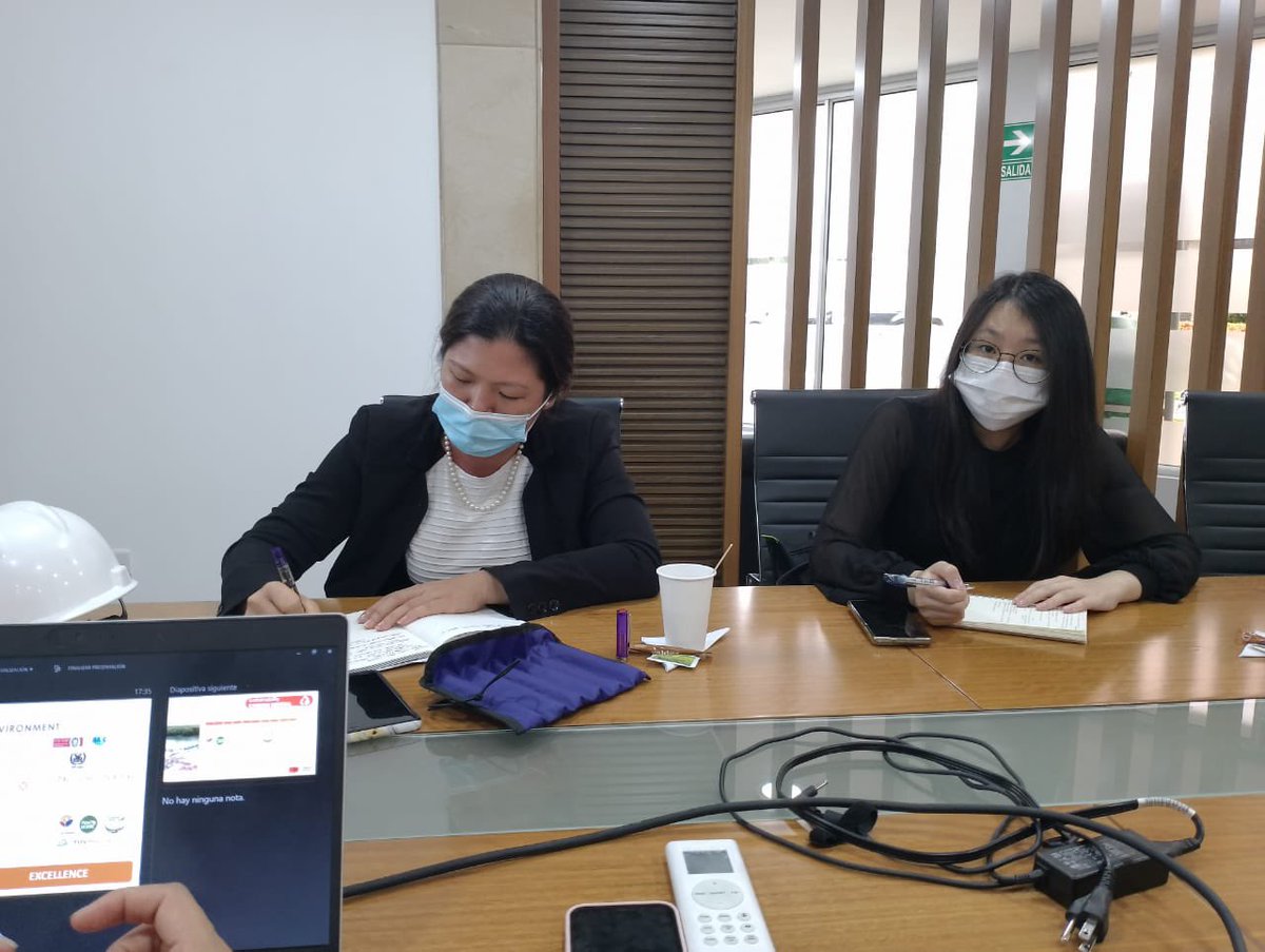 MIT_Ecuador's tweet photo. Como parte de su visita al Ecuador, la Delegación de #Singapur realizó un recorrido en las instalaciones de @ConteconGye, donde previamente mantuvieron una importante reunión con la #SPTMF para  intercambiar ideas relacionadas con el ámbito portuario de 🇸🇬 y 🇪🇨. https://t.co/QhnT0ulzNn