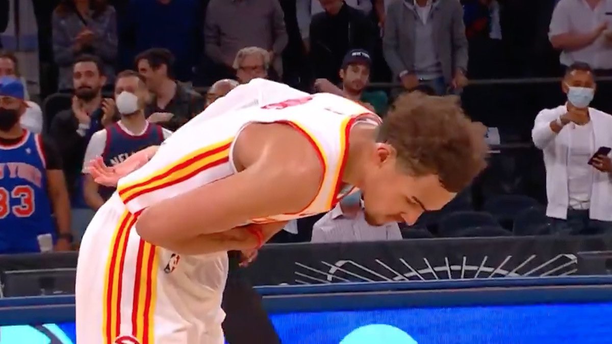 RoundTheRim's tweet photo. Trae Young tonight against the Knicks (3/22):

45 PTS
13/25 FG
1 REB
8 AST

Is Trae the King of New York? https://t.co/BSIsgjcDYk