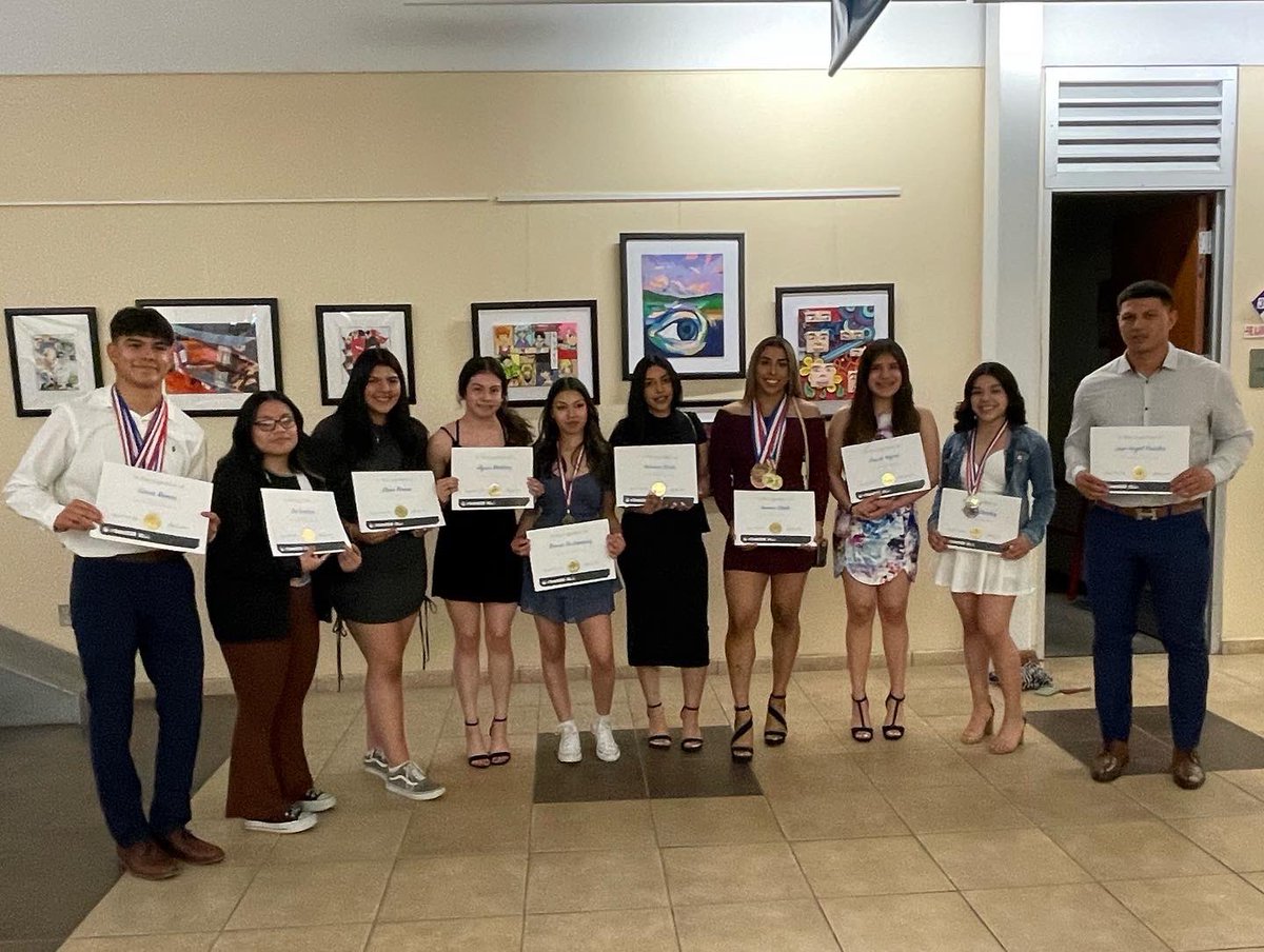 WrestlingrRams's tweet photo. Thank you @SocorroISD for recognizing the hard work of our Montwood State Qualifiers and Varsity Girls Wrestling Team at the Board of Trustees Meeting tonight!! #keepmovingkeepscoring @MontwoodHS @CarmanNate @CoachCal_AD https://t.co/k7AIG88IBn
