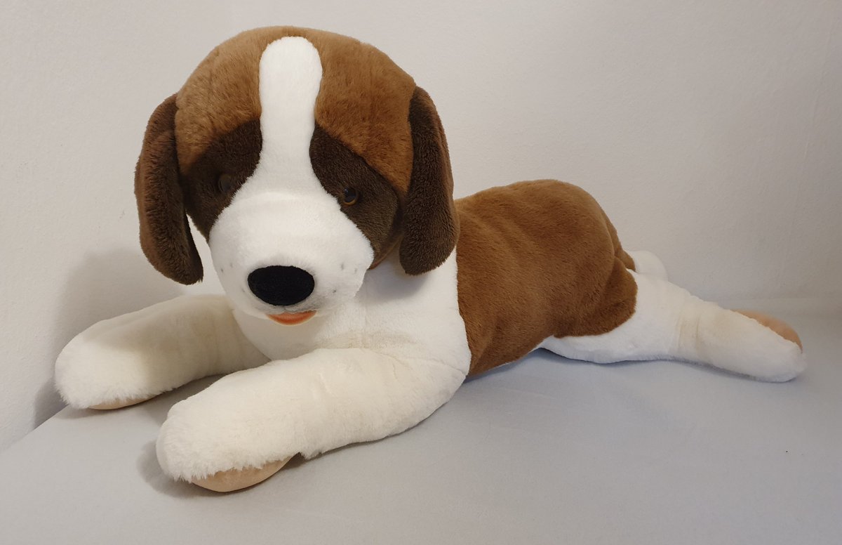 1000Room's tweet photo. Saint Bernard Dog #Plush from #Plueti #Plüti #Pluti.
He is about 80cm. https://t.co/oCvcC8B7aq