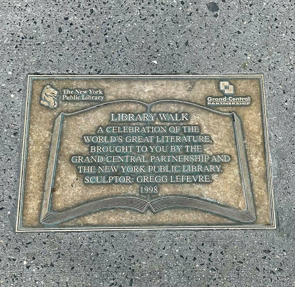 travelingiraffe's tweet photo. The Library Walk. #NYC #nypubliclibrary #nypubliclibrarybryantpark #quotes #librarywalk #books #writing https://t.co/VphmWfE2Lf https://t.co/D3AfH7z058