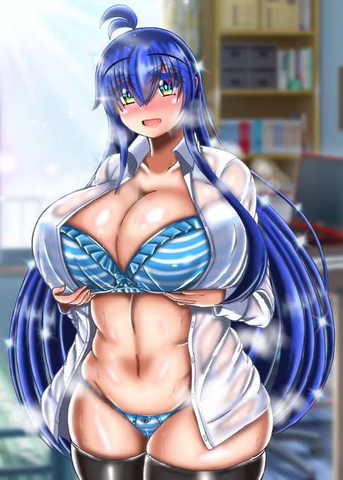 おはようございます…。
今日も寝坊して急いでお着替えする杏奈ちゃん…しかしデカい、太い…!!縞パンがたまらん…
ムチチチチッ…!! 