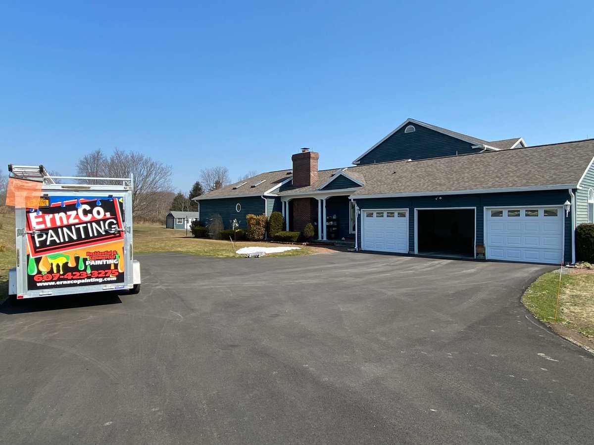 ernzcopainting's tweet photo. Spring has sprung!!! First #ExteriorPainting job for Ernz Co #ProfessionalPainters!! https://t.co/L019WDuOnD