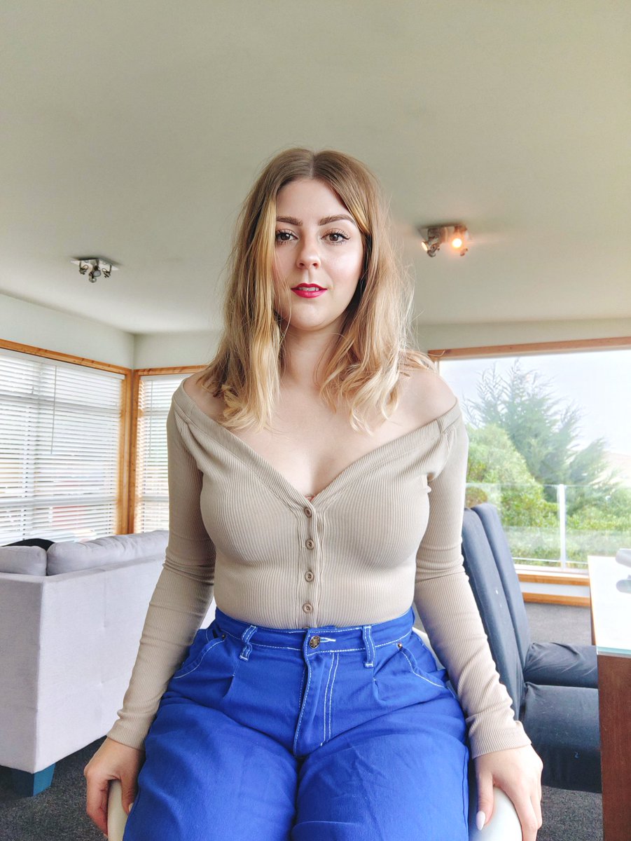 Hey I'm Lorien

Partnered Twitch Streamer 6+ years
Traveled the world &amp; networked
Pivoted to game dev as Community Manager for Ashen &amp; Icarus, and Production on Flintlock: tSoD

I found &amp; run indie studio <a href="/ChromaticPie/">Chromatic Pie Games</a> working on our first prototype! 🤗

#WhatAGameDevLooksLike