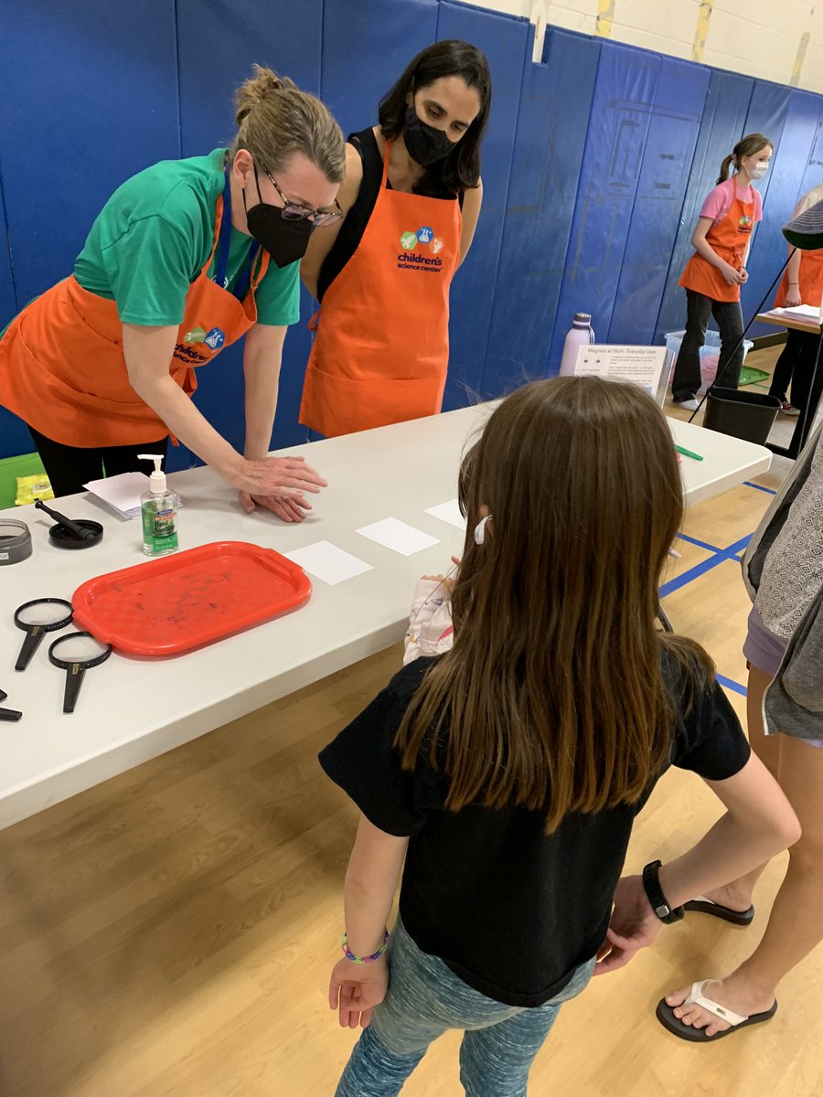Science night begins~ #kwbpride <a href="/ChildSci/">ChildrensSciCenter</a>