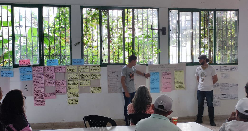 SomosAGROSAVIA's tweet photo. El taller se realizó en #Marinilla bajo el liderazgo de la Gobernación de #Antioquia y en coordinación con la Red Colombiana de Agricultura Biológica #RECAB, la Corporación de Estudios, Educación e Investigación Ambiental #CEAM...👇🏼 https://t.co/R4nLD52FkM