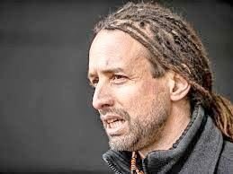 Norbert Dikkeboom deed aangifte tegen #willemengel mede namens 22.581 anderen die de leugens en opruiende teksten van Engel zat zijn.
Wie aan Norbert komt, komt niet alleen hen die de aangifte mede ondertekenden, waaronder ik, maar ook aan de stille meerderheid. #WijzijnDikkeboom
