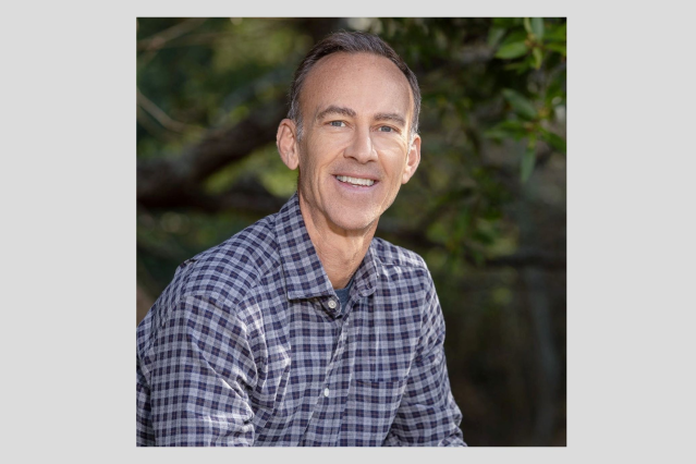 NicholeSLogan's tweet photo. Meet Chris Nelson, chief marketing officer at @RobertHalf, who leads the company’s global #marketing strategy and is helping to take our digital experiences into the future. https://t.co/9cLi6efoOj https://t.co/WpMEtai8P0