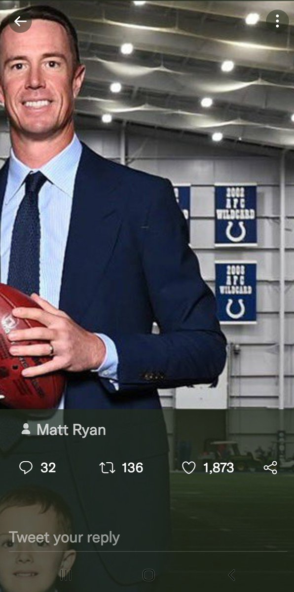 ladydog44's tweet photo. You want to laugh? Look at these Colt banners behind Matt Ryan!
Hilarious! https://t.co/hPHBmURsUI