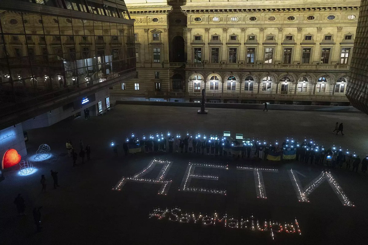 etabery's tweet photo. Many Czech theatres have written a sign in front of the building: Children. Moving. There should be similar signs at theatres all over Europe. #SaveMariupol https://t.co/yukGhrMbam