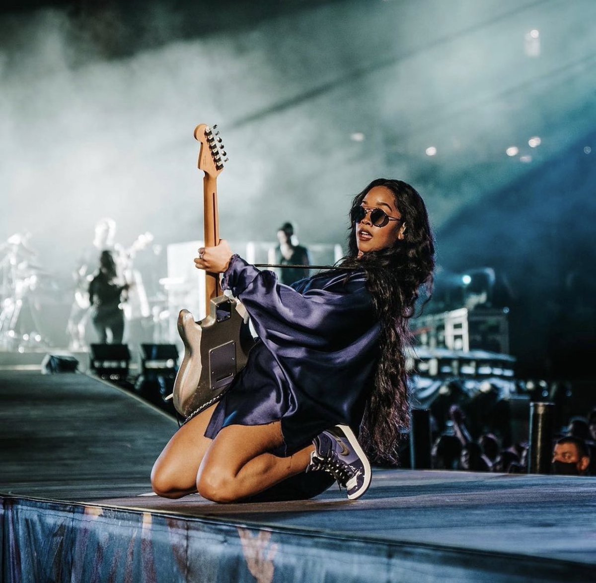 HERMusicx's tweet photo. The creases were worth it… 😭 Santo Domingo TONIGHT! 🇩🇴 

Thank you for this photo @l_uiscampos.

#MusicOfTheSpheresWorldTour https://t.co/KmMmHPUwXT