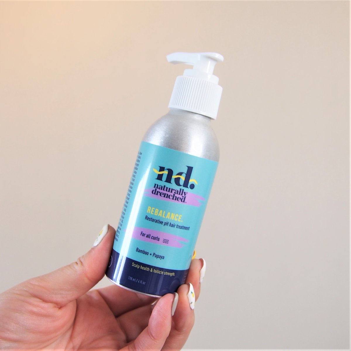 tempacochan's tweet photo. #カルトビューティー #天パ 限定ボックスに入ってた
#naturallydrenched. REBALANCE pH hair treatment
今使ってます!
髪の毛のpHバランスを整えてくれる。
2週に1回、コンデョショナーの前に使用。
乾かす時に何もしてないのに、勝手にクルクル。
▼開封動画
https://t.co/myChWyqw4s
@cultbeauty https://t.co/igtl23PGCd