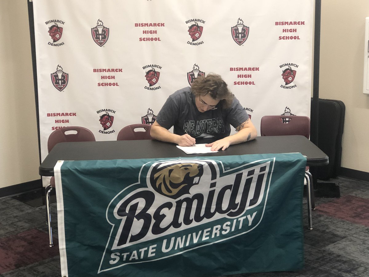 Congrats to <a href="/c_hedges76/">Conor Hedges</a> on signing with <a href="/BSUBeaversFB/">Bemidji State Football</a>! #DemonPride