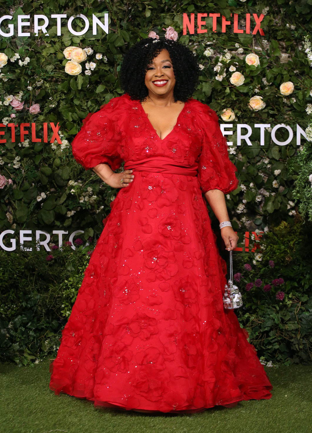 Netflix on Twitter: “Shonda Rhimes is a vision on the Bridgerton red