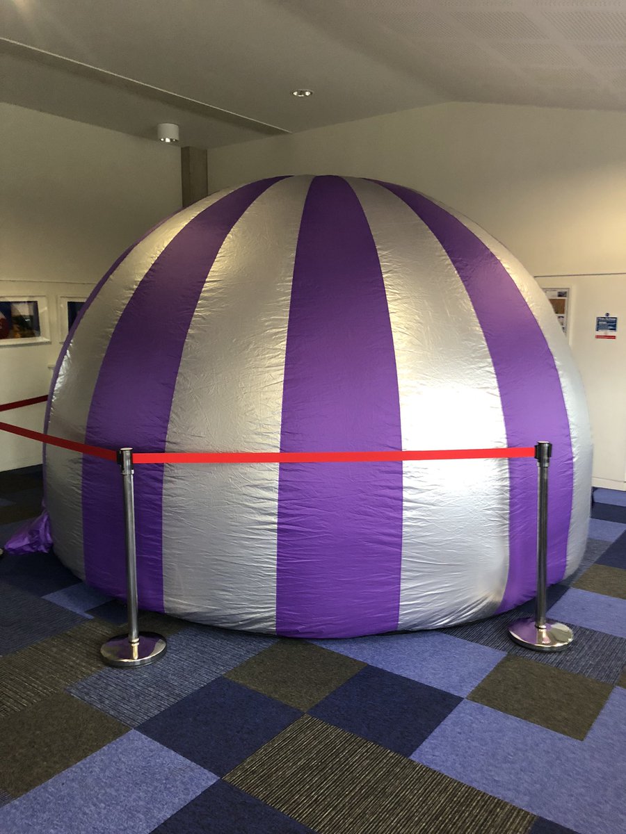 AbingdonPhysics's tweet photo. First L6th telescope evening. Planetarium session followed by some observation https://t.co/ZrQha606Eq