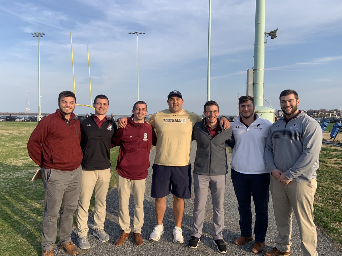 Great first day in Annapolis with <a href="/NavyFB/">Navy Football</a> checking out practice and watching SC guy <a href="/JMacDonald_Navy/">Jason MacDonald</a> coach it up‼️#LTBR