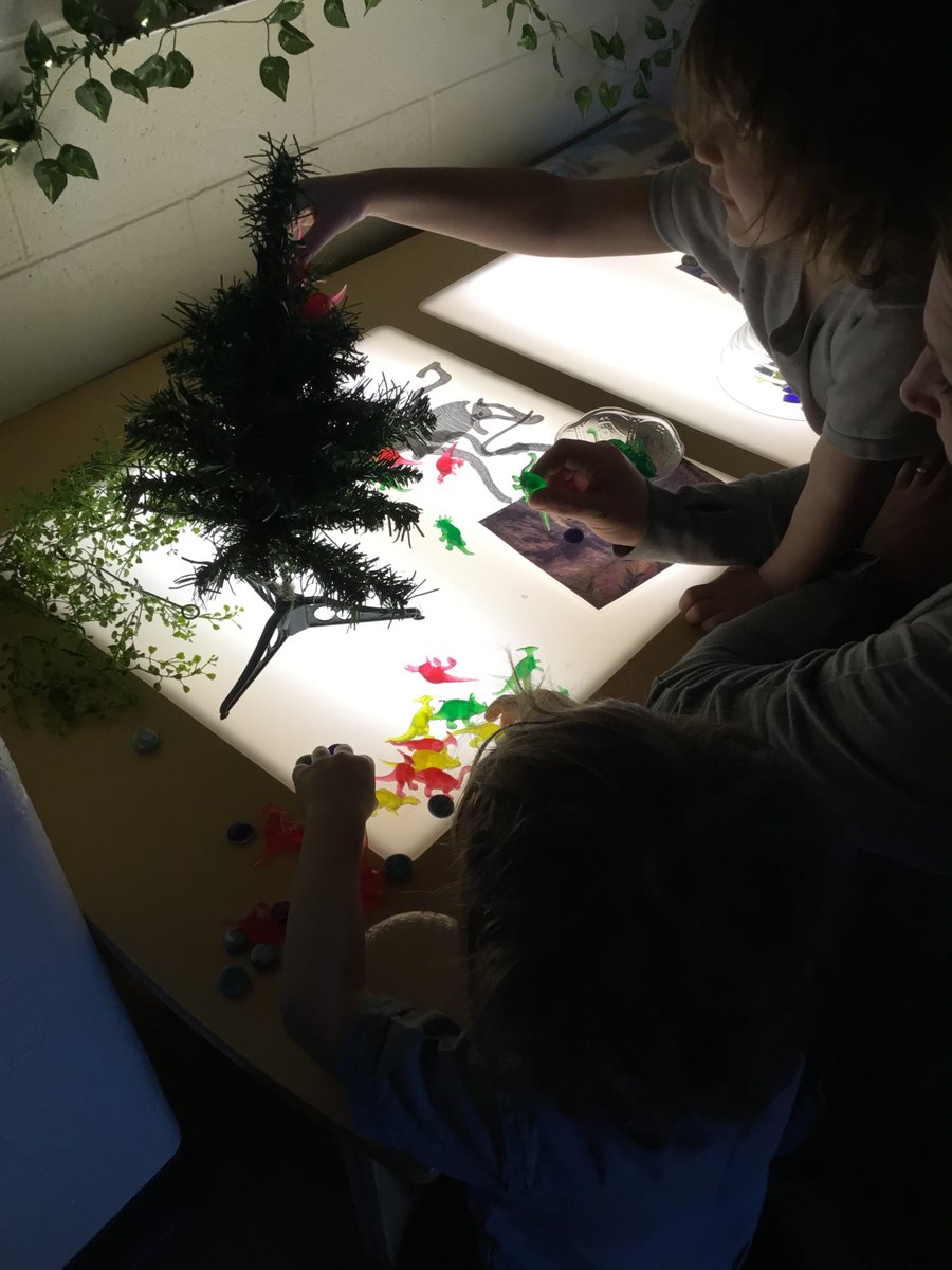 IRECPreK's tweet image. 🦖💡Dinosaur Small World Play 💡🦖 So many engaging play possibilities prompted by dinosaur figurines, rocks, gemstones, &amp;amp; prehistoric scenes at our @naturalpod #LightTable in #PreK! Growing our language &amp;amp; communication skills as we create stories &amp;amp; share ideas w/ peers. @IREC1