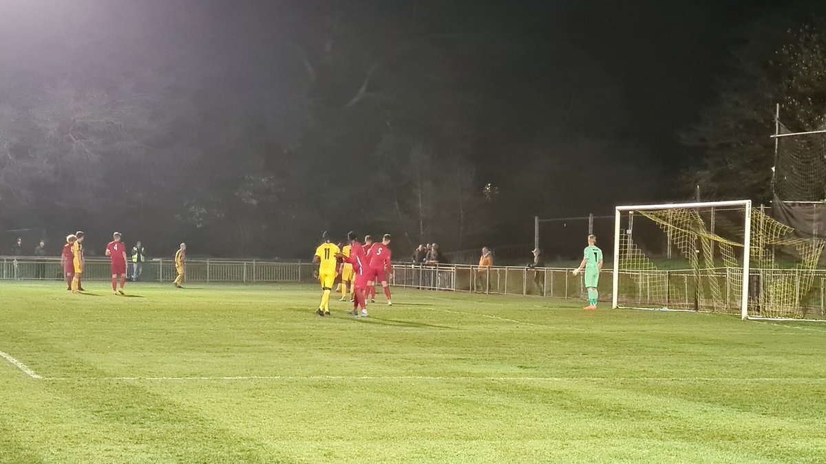 Thats the reaction we were looking from Saturday game and the players worked hard for that point and can't thought that one bit, had a few chances as well but the keeper made 2 good saves. But a draw was a fair result for both teams and Aveley will be more disappointed 🐝🟡⚫