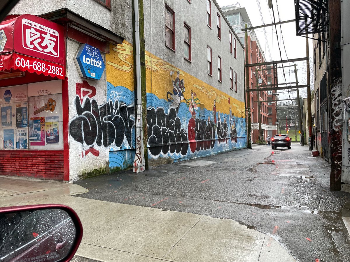 #chinatownyvr 200 block E. Georgia just over the weekend. Debunking the myth that there is actual respect from taggers for mural artists #vanpoli. Another beautifully painting work of art vandalized for “the hell of it”?