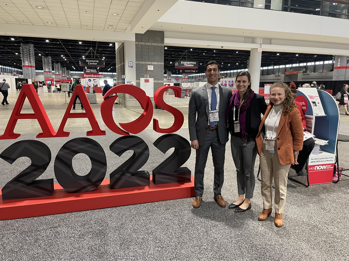 demeireles18's tweet image. “In our double blind prospective RCT we found that the hip bone is in fact connected to the thigh bone. Separately, all dogs are good dogs. Thank you” #AAOS2022 @AAOS1 #MedTwitter @OrthoColumbia