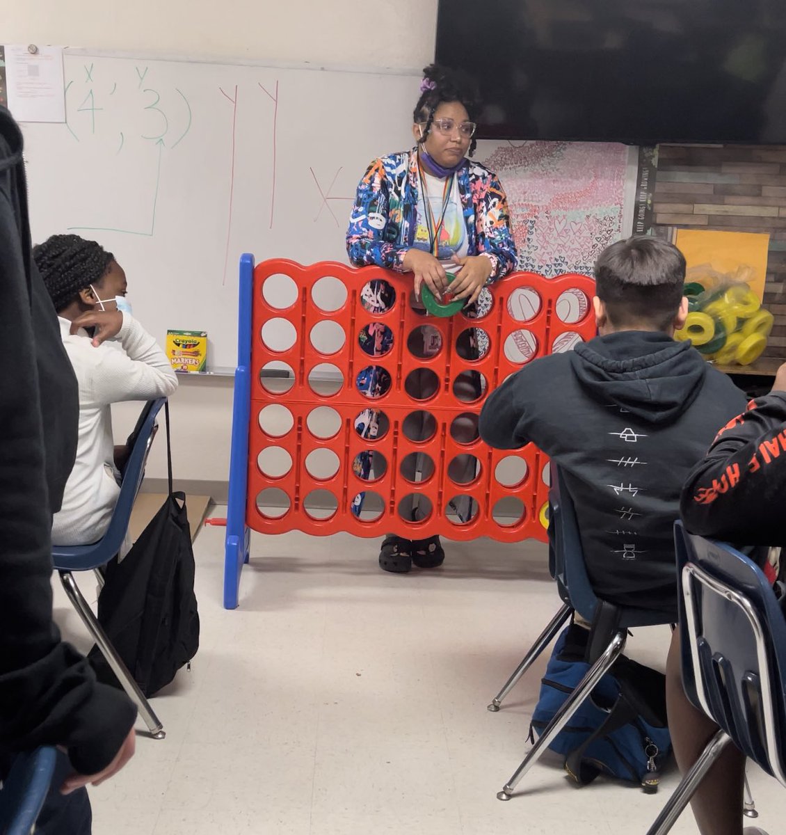 TenikaKnox's tweet photo. Using Connect 4 to teach ordered pairs and coordinate planes. #GISDEffect #FreemanHawks @Freeman_Hawks @KimClayton1968 https://t.co/hQNUNfZNFT