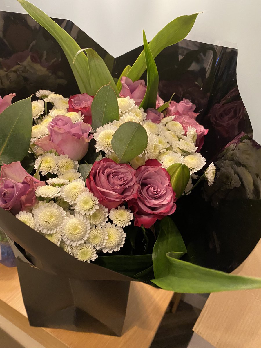 vikkiallen26's tweet photo. When you work with the most amazing staff ! Thanks to one of the kindest consultants I have worked along side xx you made my day #feelingblessed #lovemyjob #lovebeinganurse https://t.co/Wpv0eBN5N0