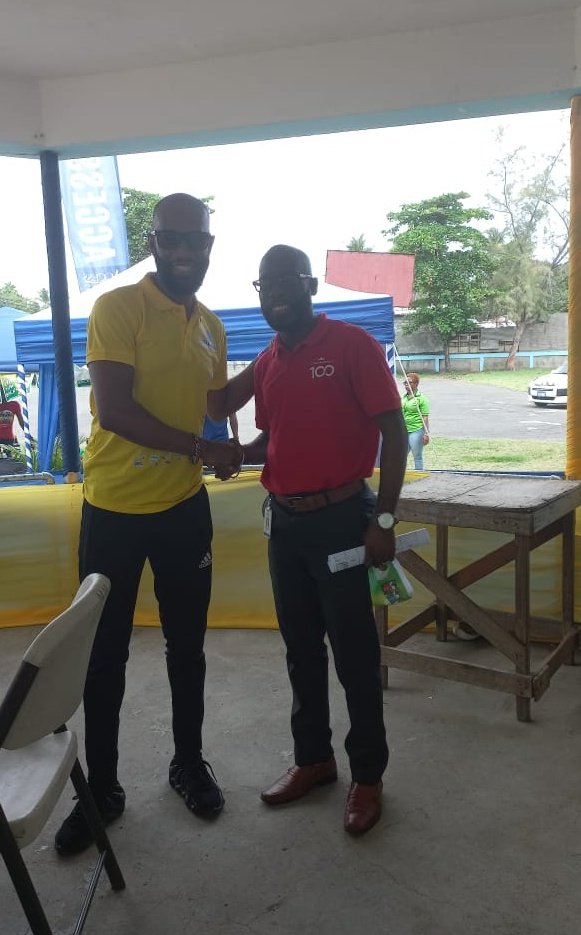When the husband @washiepops meeting up with @DjRodRick and represents for <a href="/gracefoods/">Grace Foods</a> at RJR Cross country.
