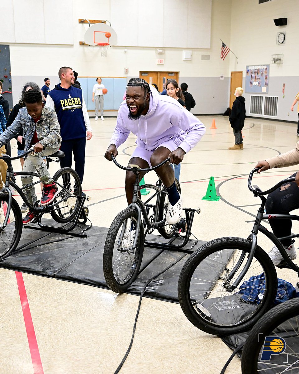 Pacers's tweet photo. getting fit with @StephensonLance πͺ
Lance dropped by @IPSSchools 55 to tip off #NBAFitWeek as part of our Fit Like A Pro program powered by @StVincentIN & @kroger. https://t.co/2zYXhGLswJ