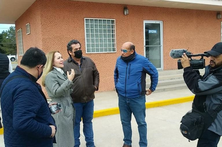 AdrianaFuenTell's tweet photo. Hoy hicimos un recorrido por la planta tratadora d agua en el Chamizal en compañía del Dr Ernesto Esparza de la UACJ , como también con parte del equipo d la coordinación para sumar esfuerzos en beneficio del #Chamizal. https://t.co/3bRQZwQhBl
