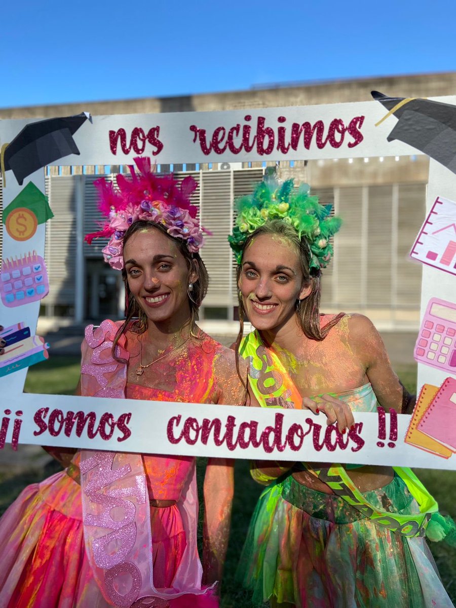 🎓 Somos Contadoras 🎓
Así de lindo, así de juntas, así de compartido, así de feliz ✨ 
Gracias por ser esa mano amiga de aliento siempre, te amo con la vida <a href="/MussoBelen/">Belén</a> ♥️