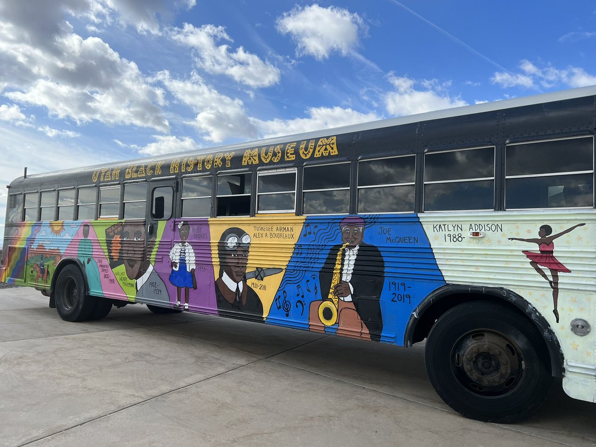 UUtah's tweet photo. Natural history wasn’t the only past on display today at @NHMU
The Utah Black History Museum provided an interesting and enlightening look at state history we rarely read about.
Learn more about the Utah Black History Museum: https://t.co/XtgzMm6xNI
#DayOfCollectiveAction https://t.co/O4fyDEMKZv
