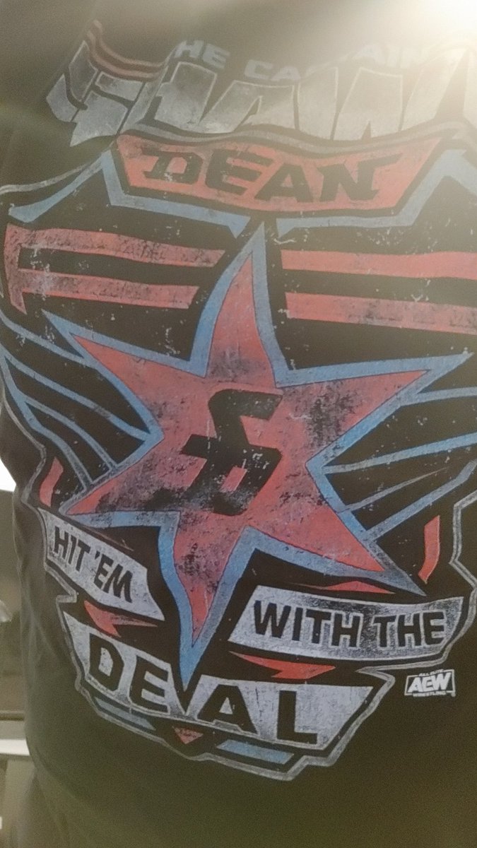 xristosdomini's tweet photo. Because we met him at @journeyprokc, gotta rep the @ShawnDean773.
#AEW #HitEmWithTheDeal https://t.co/8KTQJgpNji