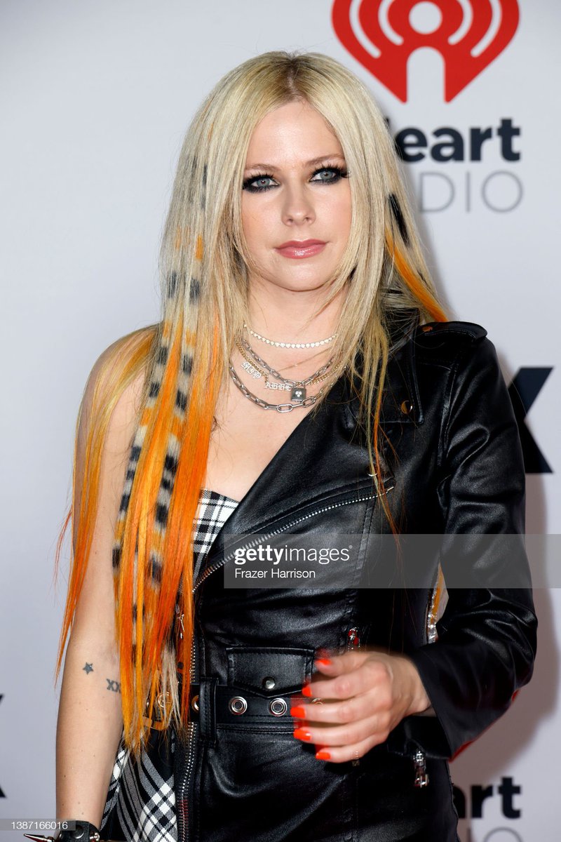 AVRIL LAVIGNE