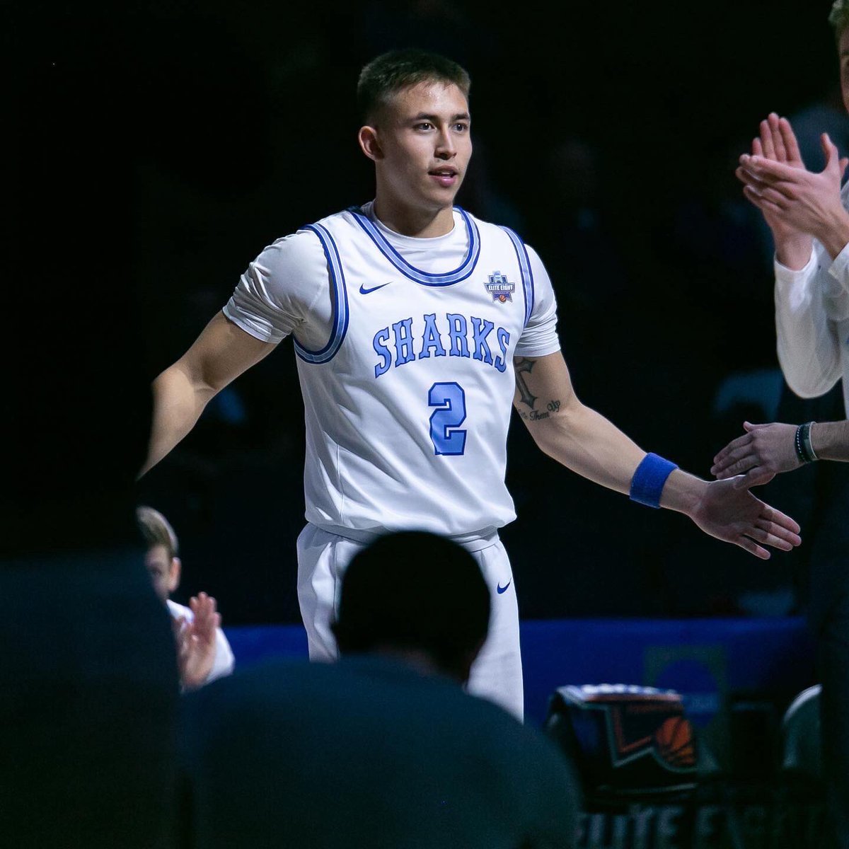 NSU_MBasketball's tweet photo. Thank you for everything, 2 and 21 🦈💙 https://t.co/9Htz27Jrqz
