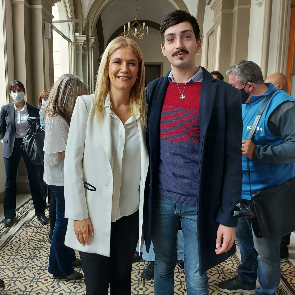 FrannPM's tweet photo. Hoy, en el @Senado_BA la Vicegobernadora, @magariovero llevó adelante una jornada de díalogo intergeneracional con jóvenes bonaerenses junto a referentes de organismos de Derechos Humanos y dirigentes en el marco de la semana de la Memoria por la Verdad y la Justicia. https://t.co/p7dpSCz0nM