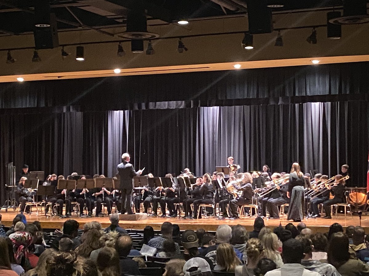 kylemnix's tweet photo. So proud of our 6th/7th Grade Beginner Band and our 7th/8th Grade Band! They have worked so hard this year and accomplished so much. They sound absolutely incredible tonight! Music is such a great foundation to have in school and in life. 🎼 #WeAreChristiana #GoCougars💛🖤 https://t.co/IoTm8Vi6yS