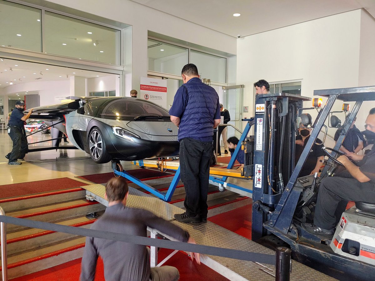 #AeroMobil has landed at <a href="/Petersen_Museum/">Petersen Museum</a>  in LA. The world's first true #flyingcar is on view 22-29 March 10am-5pm daily
