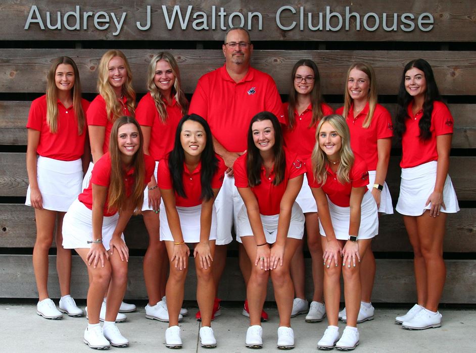golfexec's tweet image. RT @UCMMULES: RECAP | No. 24 @JenniesGolf captured the Midwest Intercollegiate team title Tuesday at Silo Ridge Country Club in Bolivar, Mo. 

Nicole Rallo won her first collegiate tournament!

📝 | bit.ly/3itFQ03

#teamUCM  Congratulations ladies