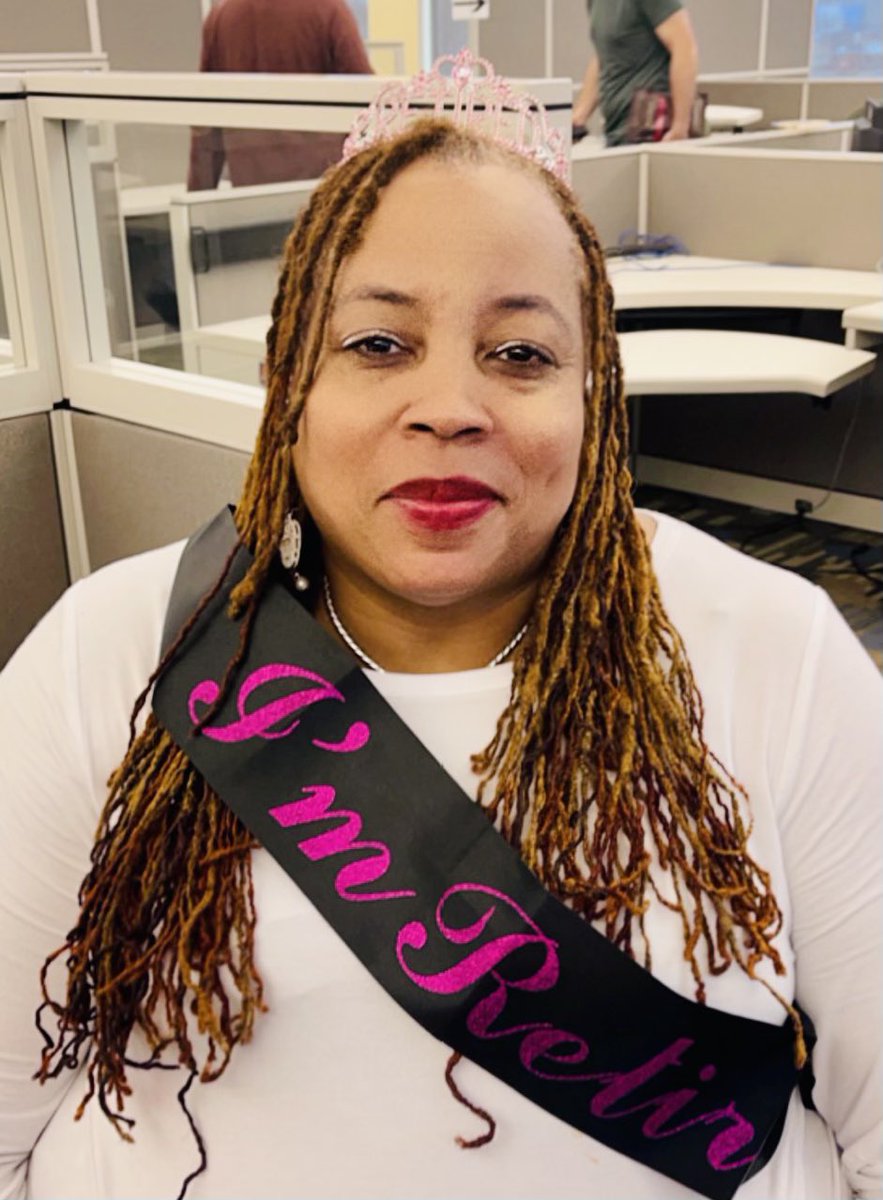 MichaelAKelly's tweet photo. After 25 years with AT&T, Team Manager Cheryl Turnbough is leaving us!!! Happy Retirement CT!! You will be so very missed here in Davenport! Enjoy your next chapter!! ๐ #LifeAtATT #LifeAfterATT #WinAs1Fam #BanksBosses @seanclarke333 @banks_dvb ๐ https://t.co/IcgT44j6K7