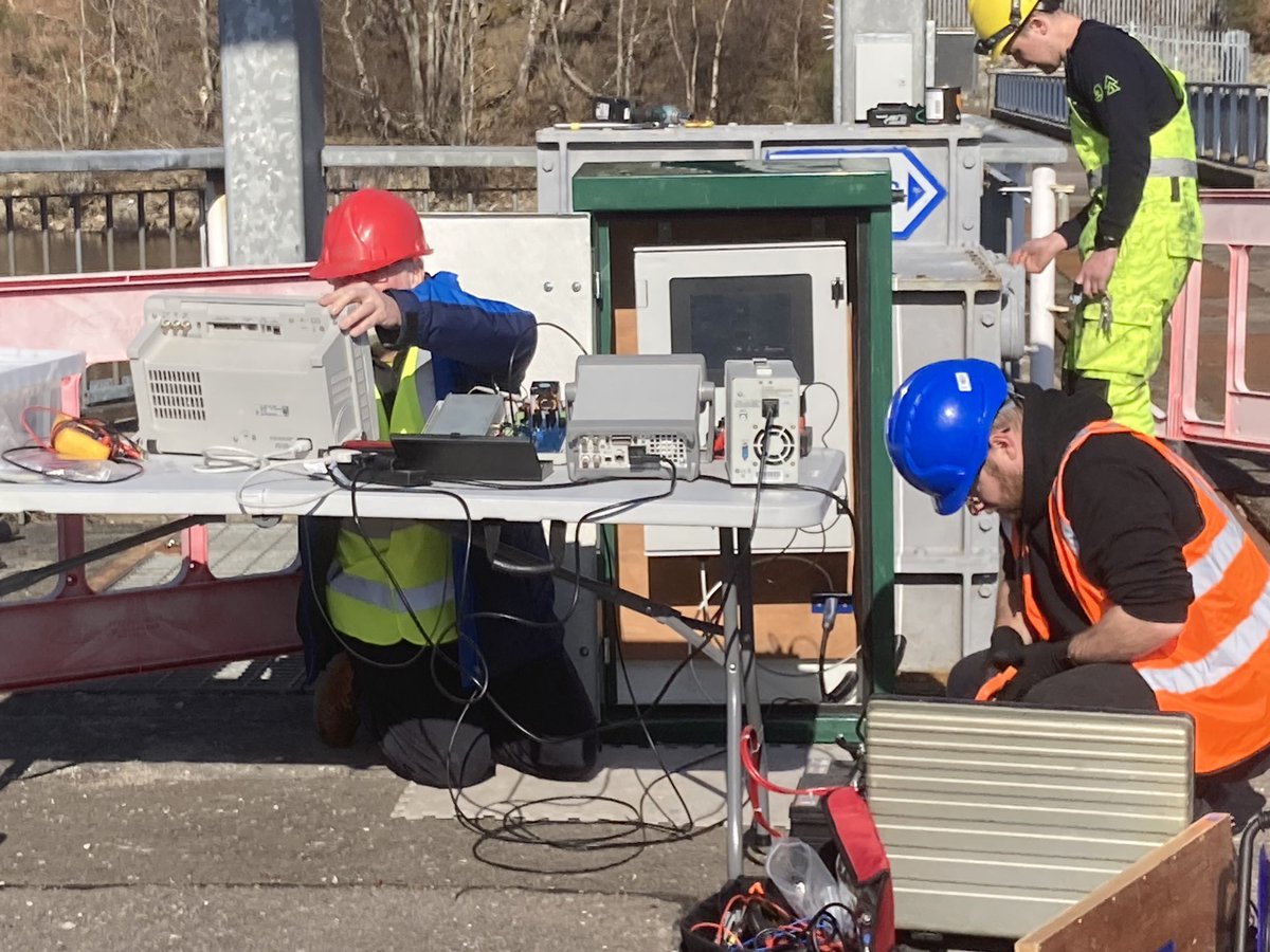 Fishtrack1's tweet photo. Final installation of our Swordfish RFID Ultra fast #PITtag reader with @wyremicodevelopment.co.uk, #ScottishHighlands https://t.co/IA5rwAyM7w