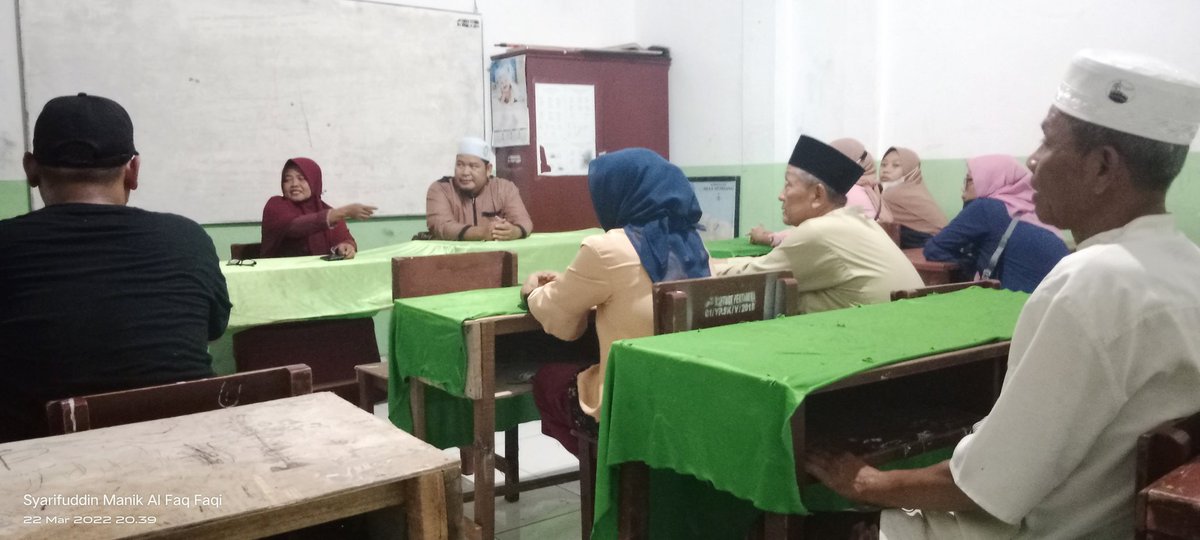 syarifuddinman6's tweet photo. Pertemuan bersama team atur strategi utk persiapan PILKADES menuju Sambil lebih baik... https://t.co/oq0h5mMMDa