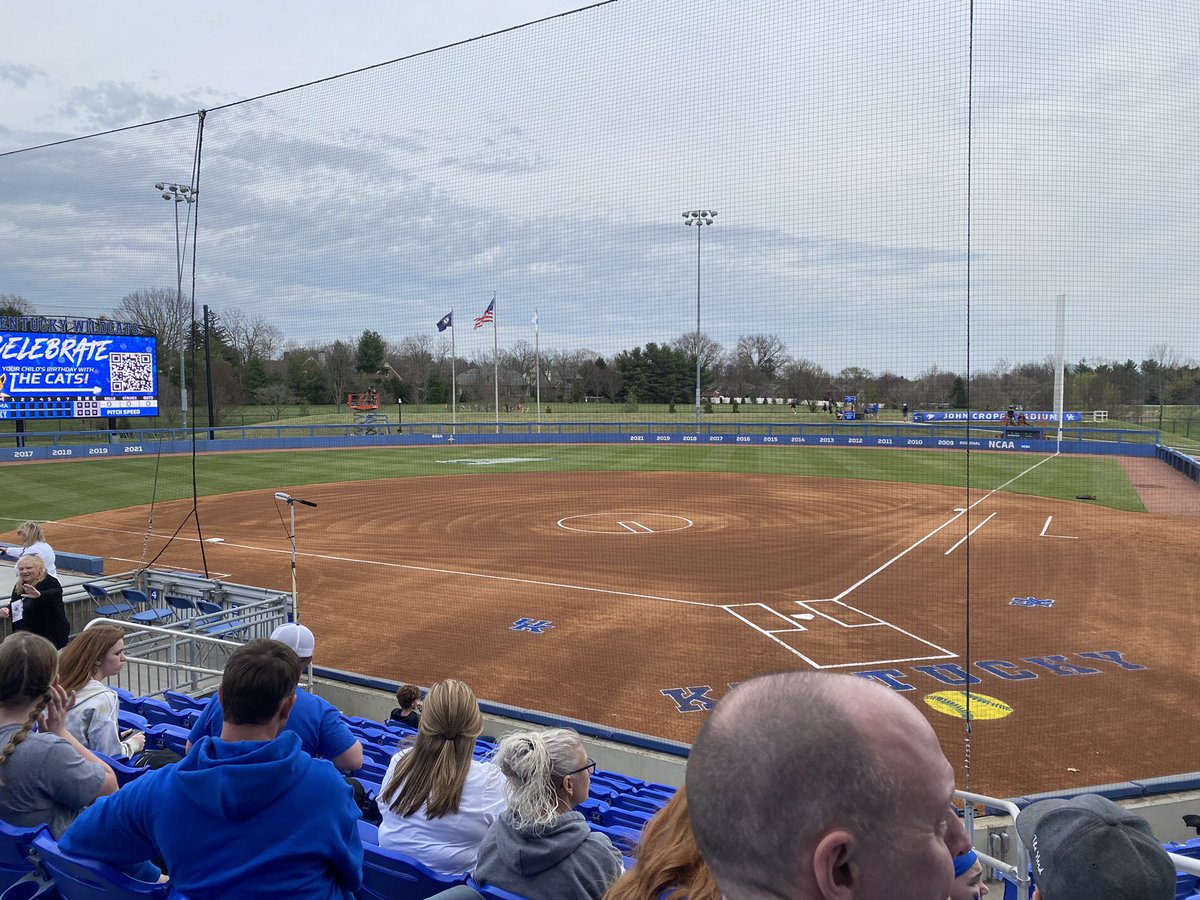 renfrowbj's tweet photo. #weruk let’s go big blue https://t.co/EXTOxjmohF
